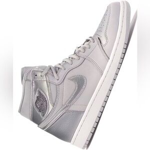 Jordan 1 neutral silver japan | size 9.5 | Preowned